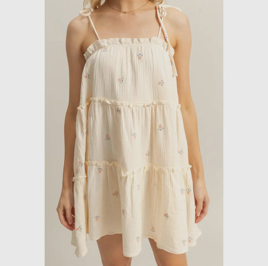 https://hylera.com/collections/dresses/products/effortless-ease-tiered-spaghetti-dress